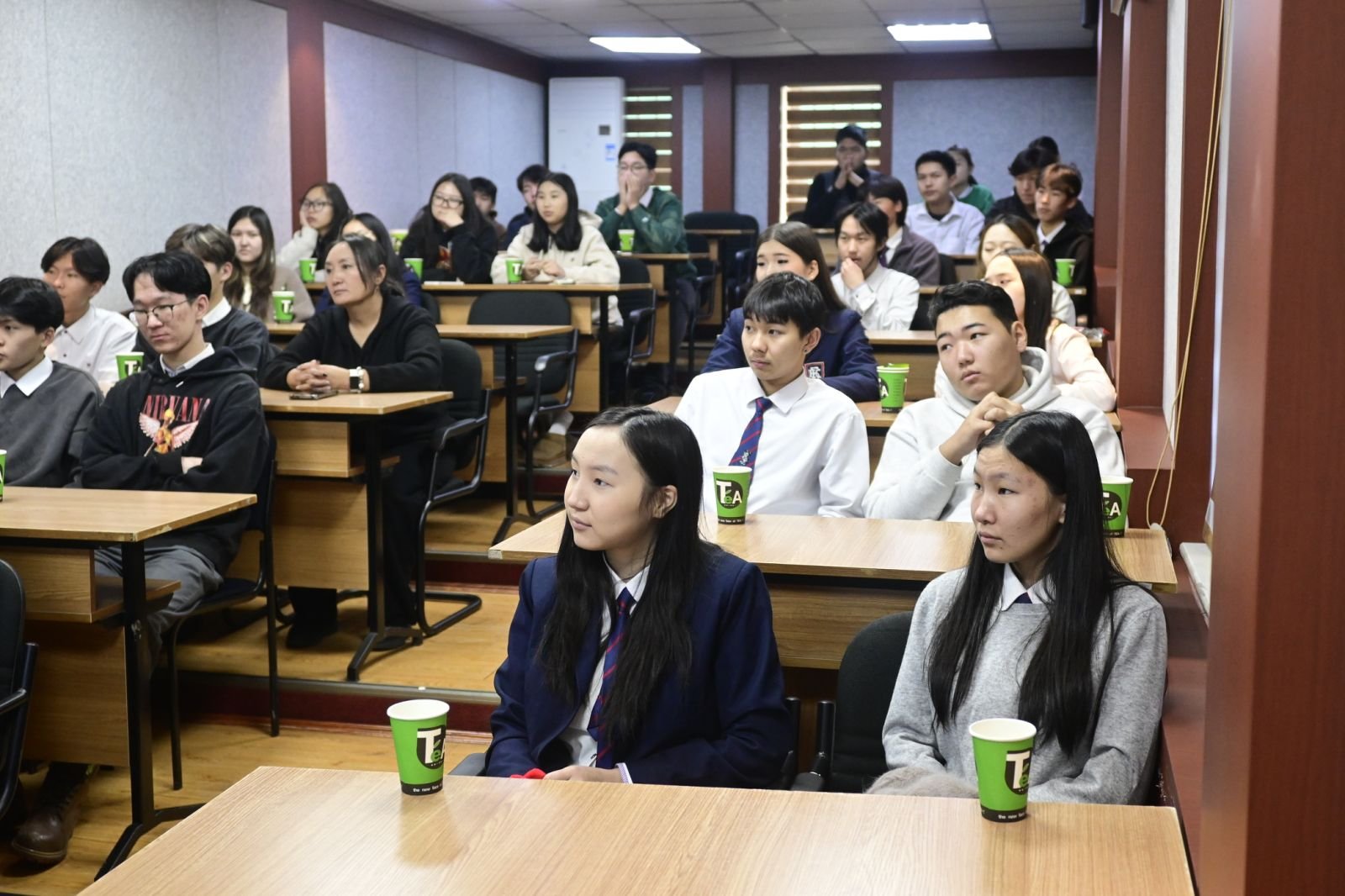 СУРАГЧИД ПРОКУРОРЫН ГАЗРЫН ҮЙЛ АЖИЛЛАГААТАЙ ТАНИЛЦЛАА